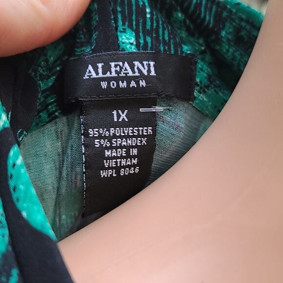 Alfani Emerald Green & Black Floral Ruched V-Neckline Long Sleeve Blouse - Picture 10 of 10